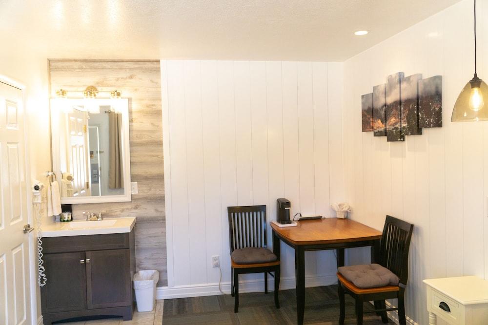 Bybee's Steppingstone Motel photo 10
