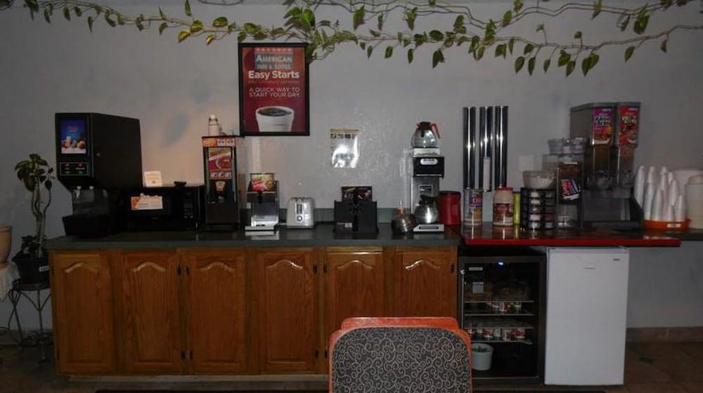 American Inn & Suites photo 13