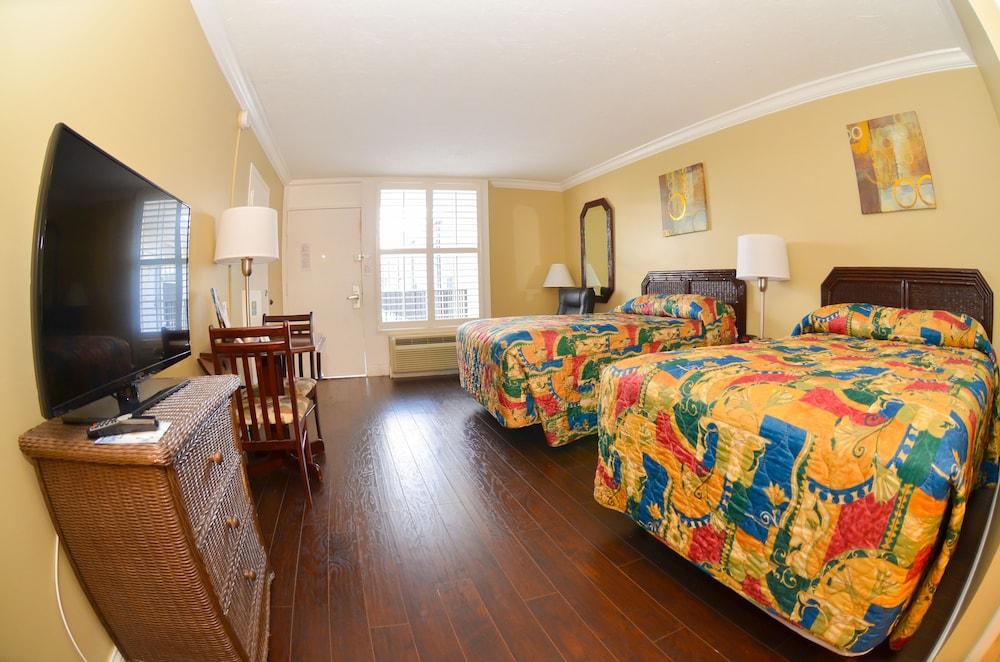 Gulfcoast Inn Naples photo 23