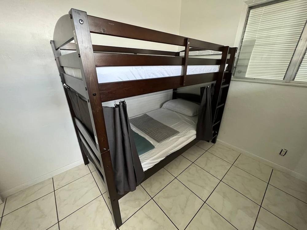 Hallandale Beach Hostel photo 5