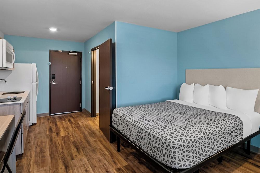 Woodspring Suites Anderson North I-85 photo 14