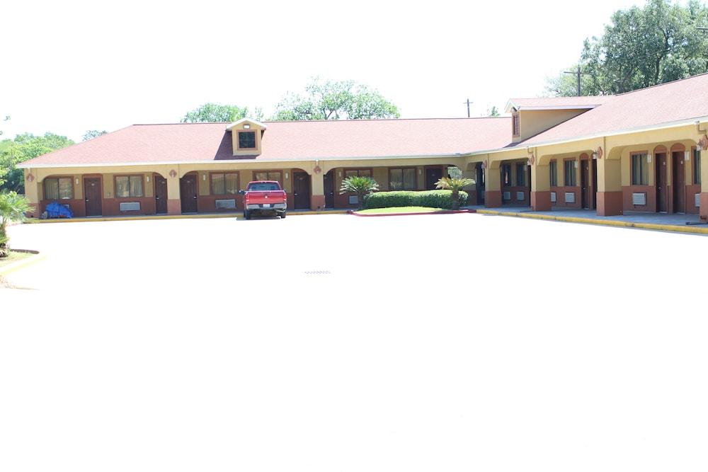Budget Inn photo 10