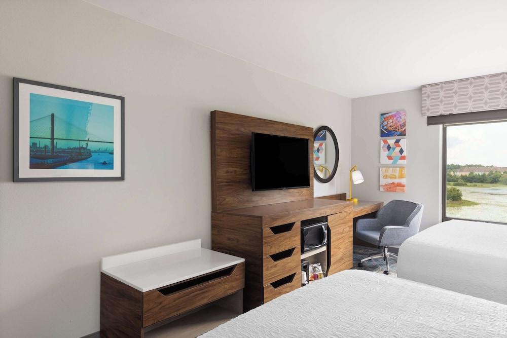 Hampton Inn & Suites Savannah-Airport photo 11