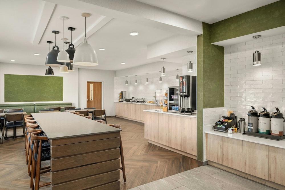 Fairfield by Marriott Mt Pleasant photo 23