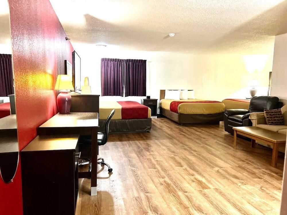 Econo Lodge Oacoma - Chamberlain West photo 8