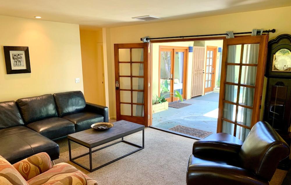Atrium Palm Springs - Gay Men's Resort photo 9