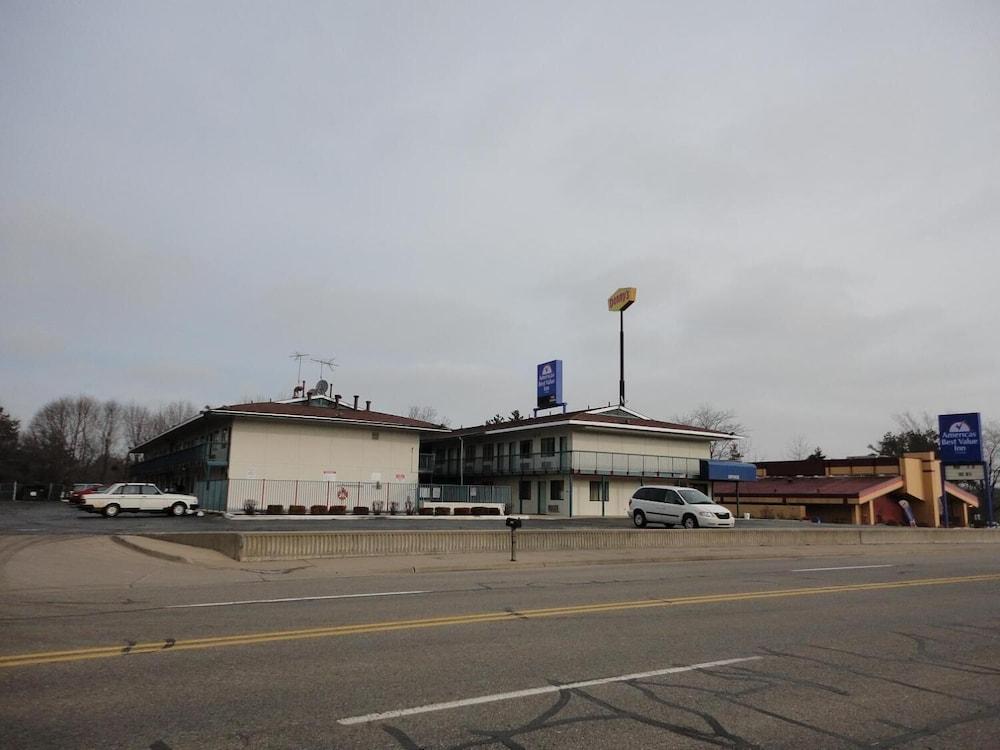 Americas Best Value Inn Battle Creek photo 17