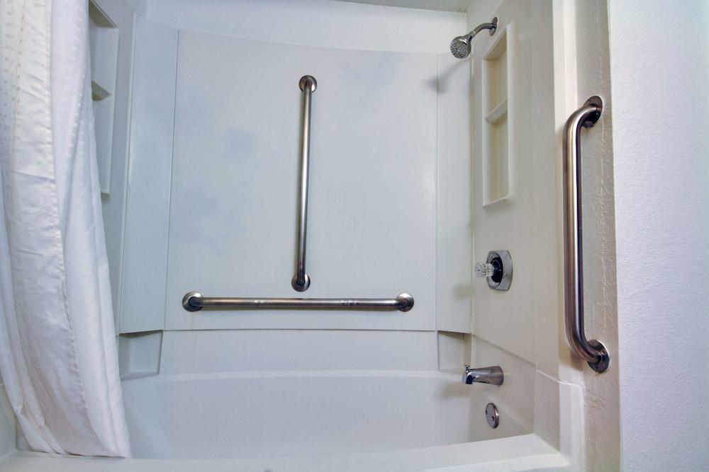 Motel 6 Dallas, TX - Fair Park photo 25