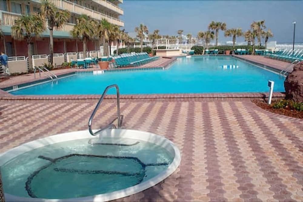 Harbour Beach Oceanfront Resort photo 6