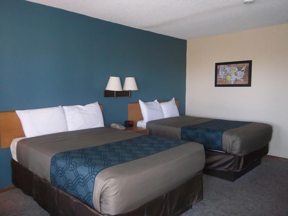 Econo Lodge Valley City photo 3