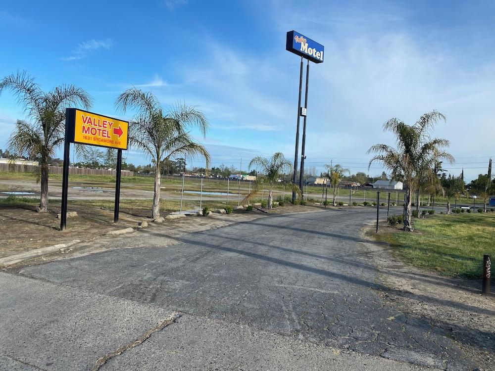 Valley Motel photo 2