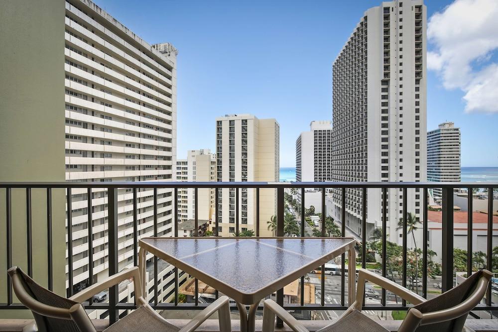 Aston Waikiki Sunset photo 37