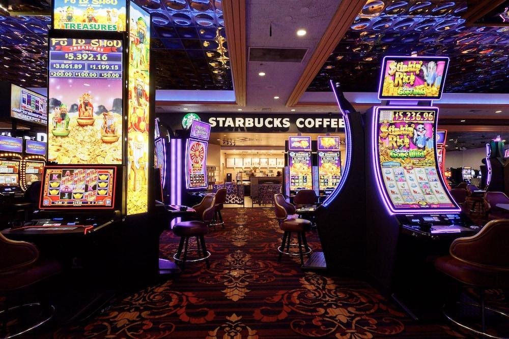 Maverick Hotel and Casino by Red Lion Hotels photo 79