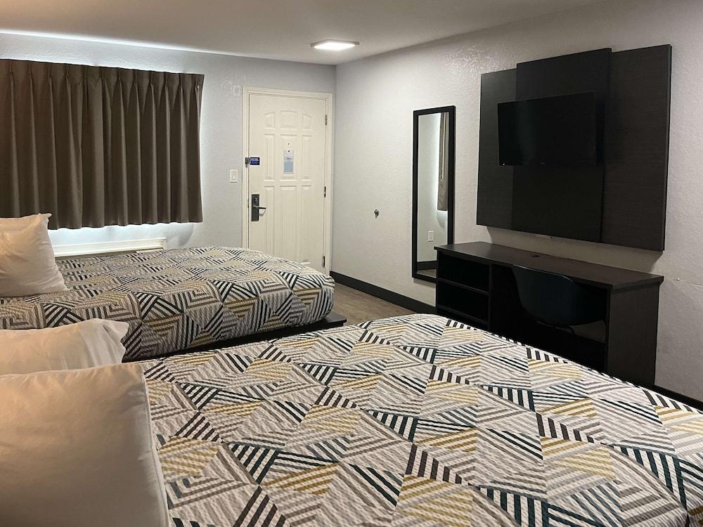 Motel 6 Seguin, TX photo 9