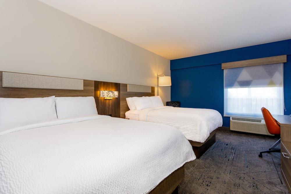 Holiday Inn Express Tampa N I-75 - University Area by IHG photo 17