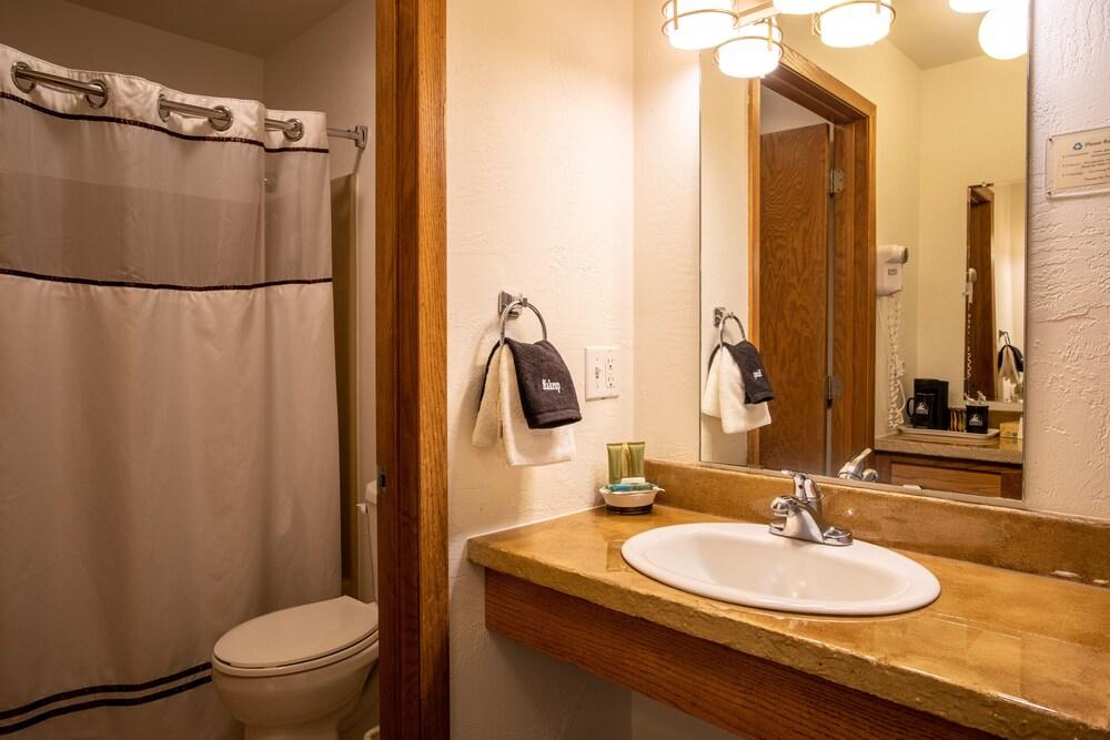 Open Hearth Lodge photo 30