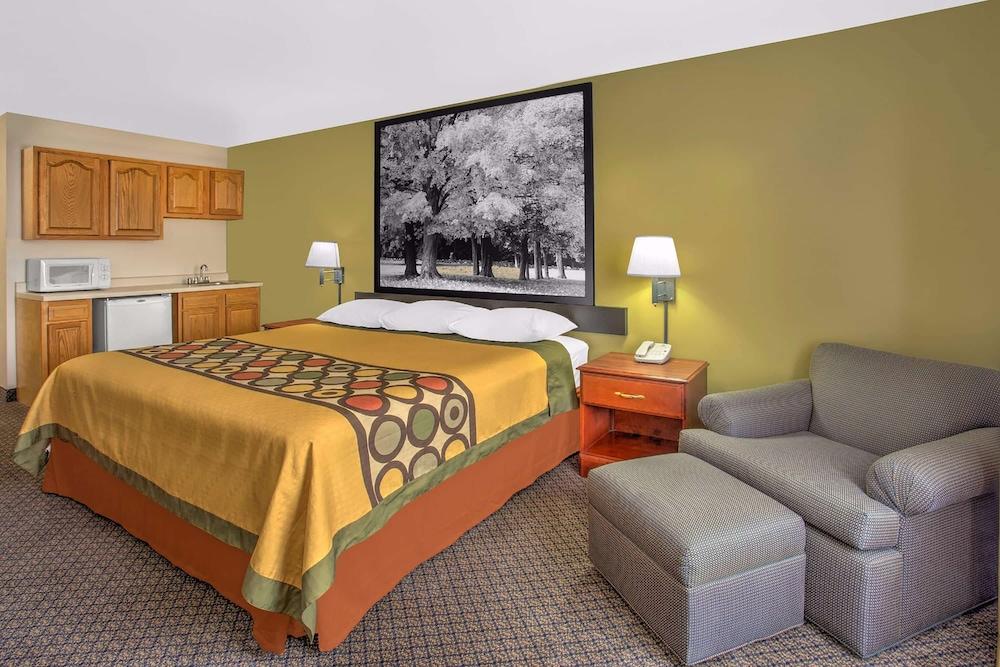 Super 8 by Wyndham Galva photo 3