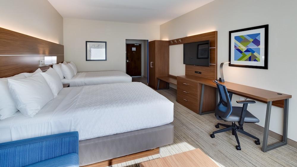 Holiday Inn Express & Suites Latta by IHG photo 45