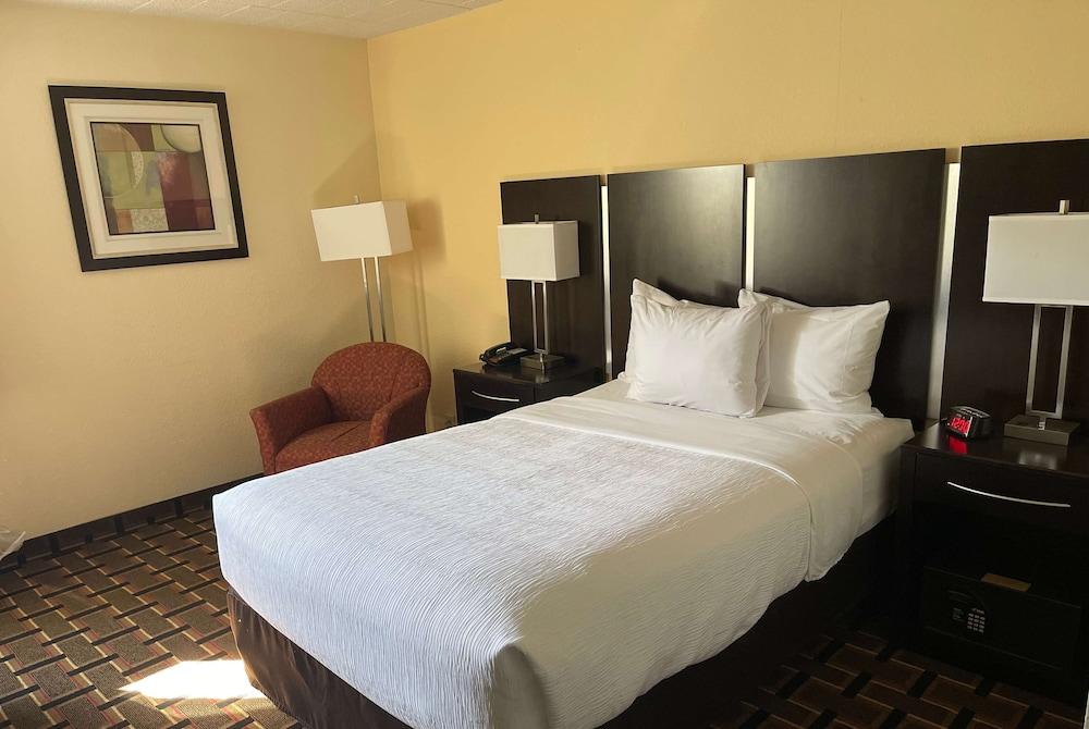 Comfort Inn Dunmore - Scranton East photo 10