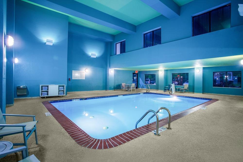 Holiday Inn Express Hotel & Suites Lewisburg by IHG photo 21