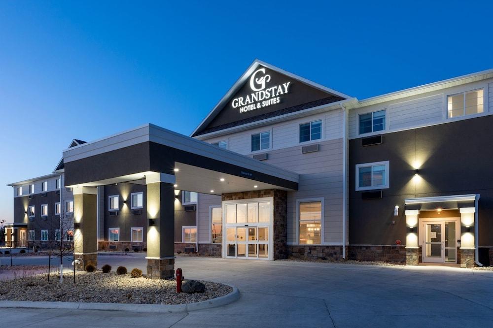 GrandStay Hotel & Suites Algona IA — hotel in Algona