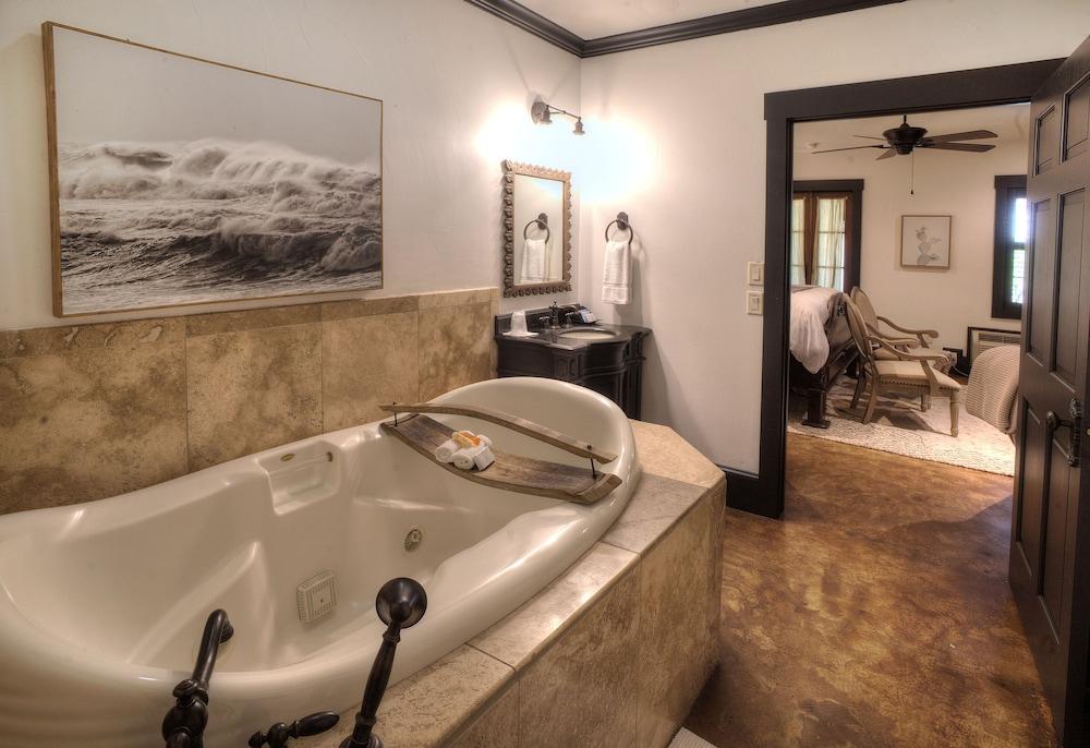 The Winchester Lodge photo 59