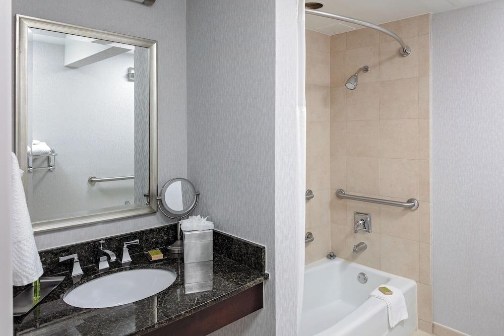 DoubleTree by Hilton Omaha Downtown photo 21