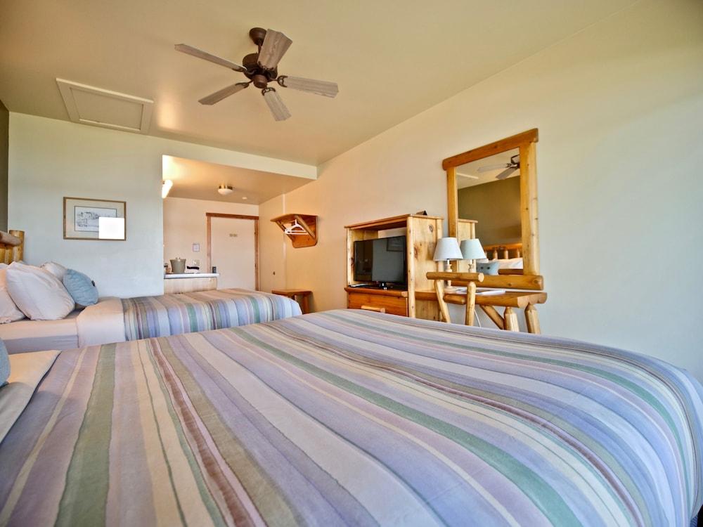 Whaleback Inn photo 36