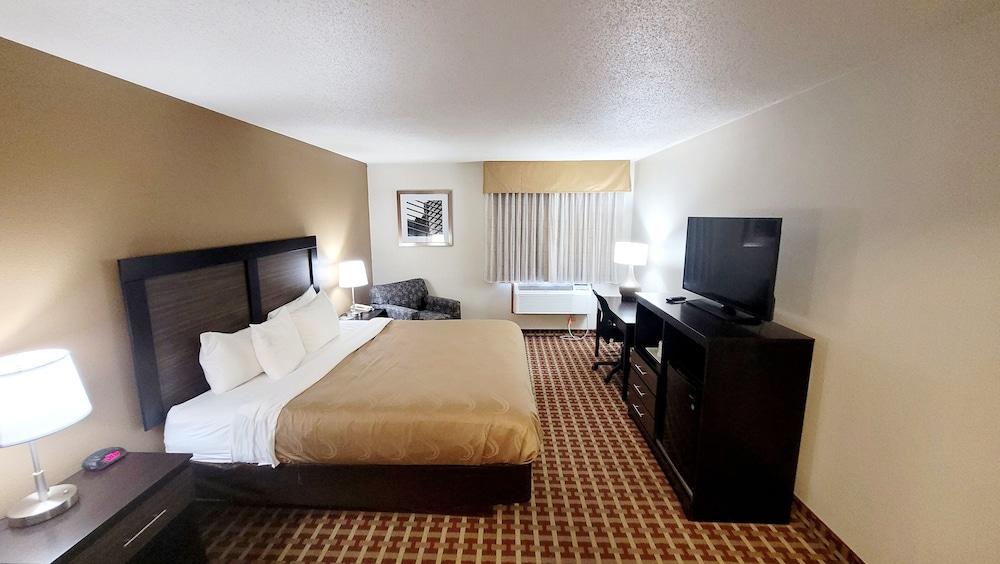 Quality Inn & Suites Marion photo 11