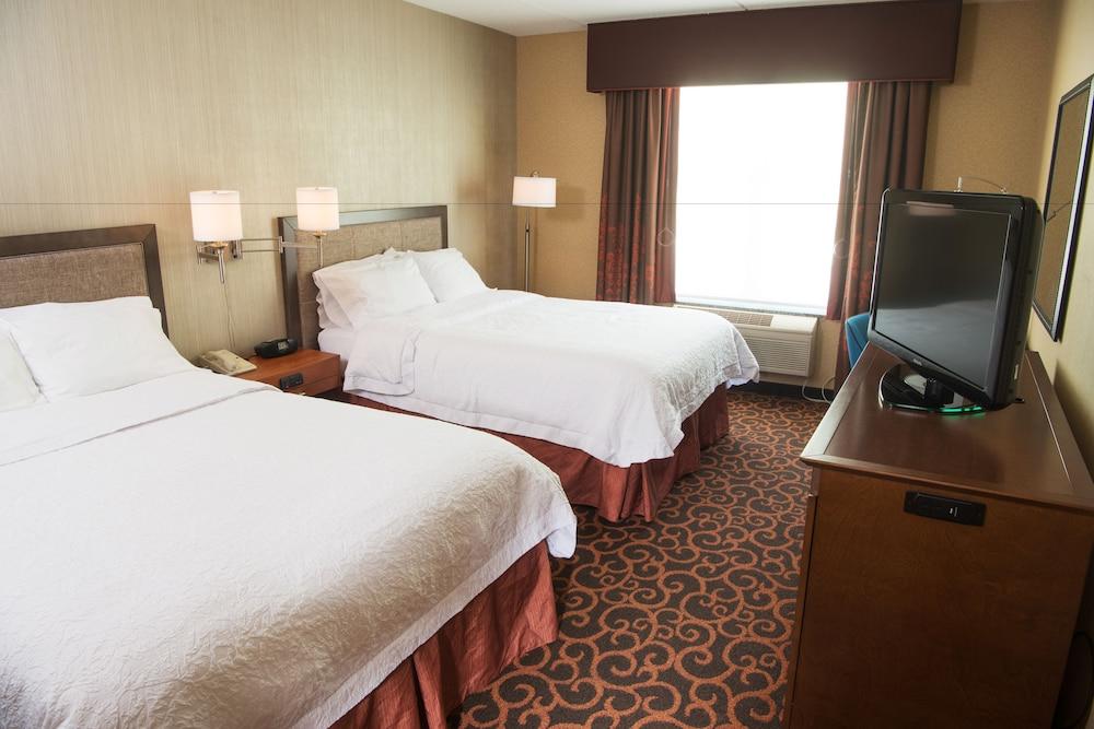 Hampton Inn Deadwood at Tin Lizzie Gaming Resort photo 8