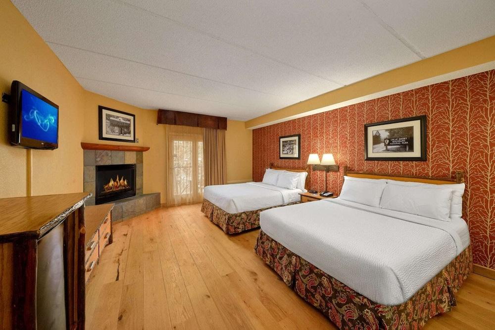 Bearskin Lodge on the River photo 12