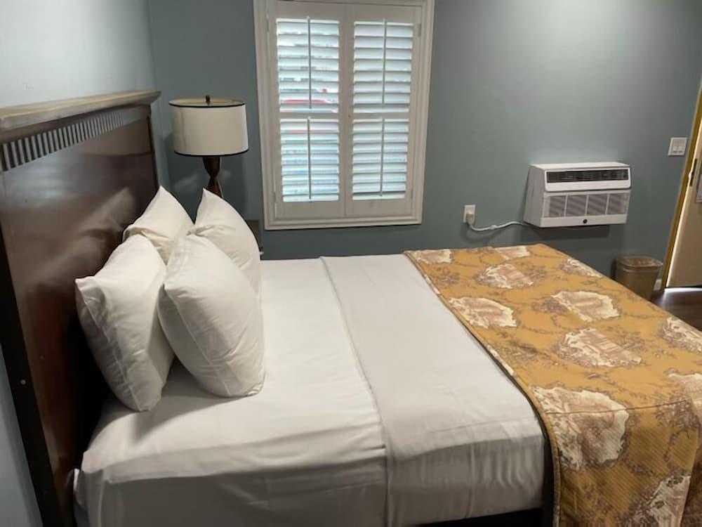 Blue Seal Inn photo 21