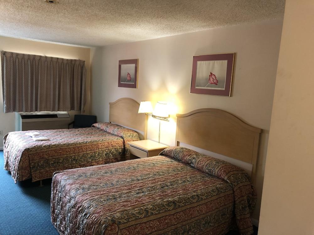 Red Maple Inn photo 10