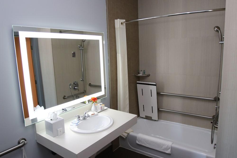 BLVD Hotel and Studios Universal-Hollywood, an Ascend Collection Hotel photo 63