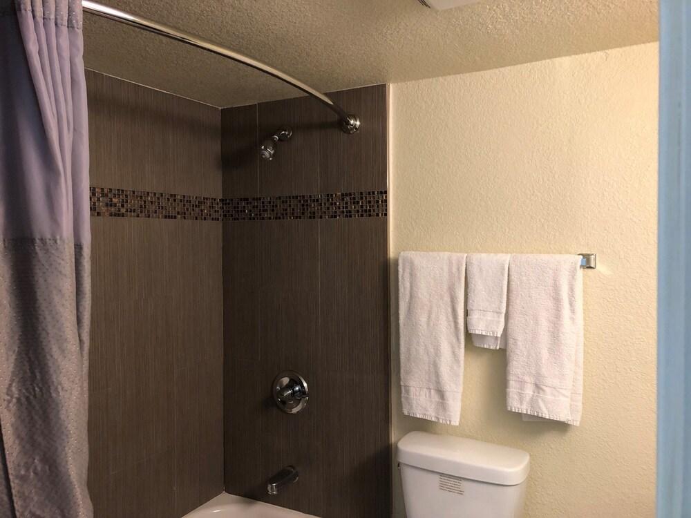 Motel 6 Tempe, AZ – Elliot Road photo 9