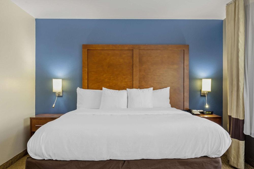Comfort Inn Garner Clayton I-40 photo 38
