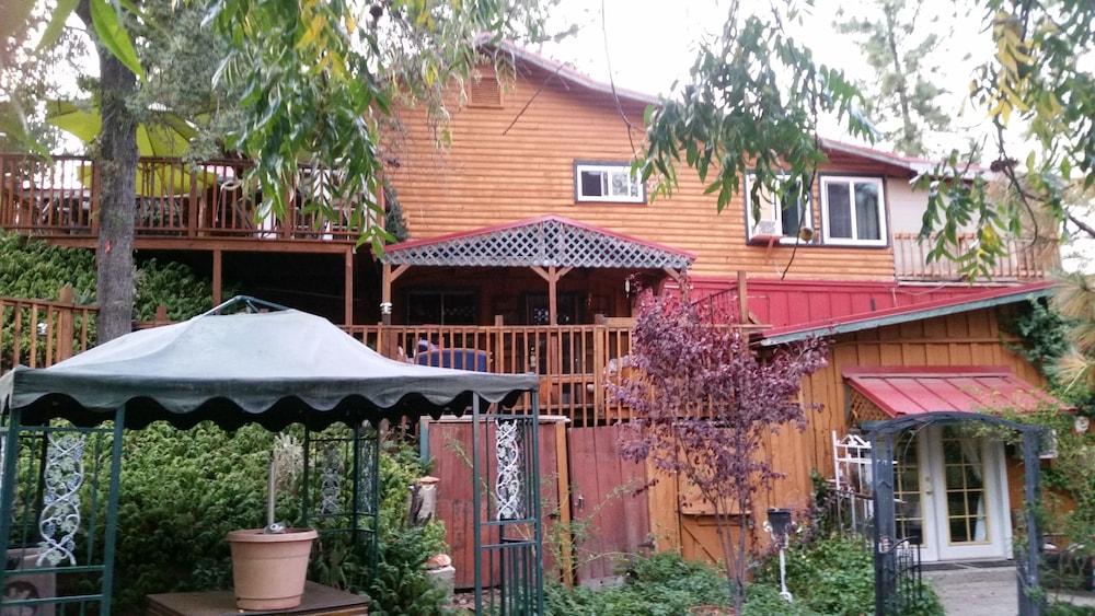 Pine Rose Inn photo 18