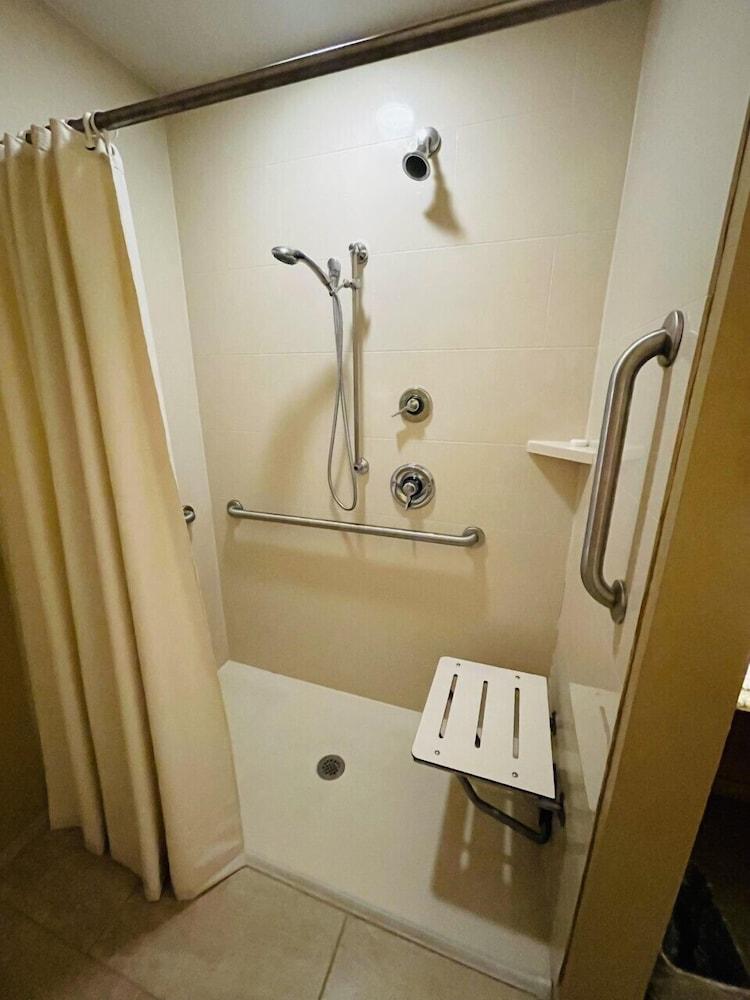 Hotel 27 photo 32