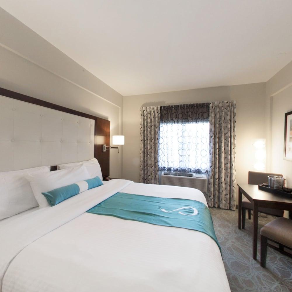 Aqua Blue Hotel photo 13