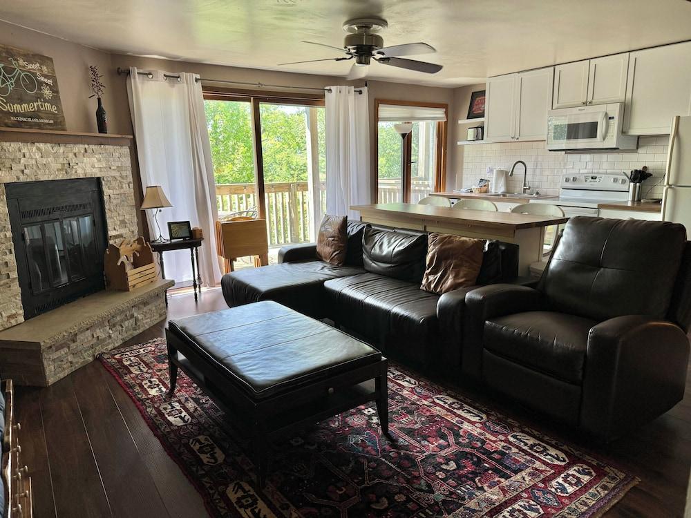 Sunset Condominiums photo 32