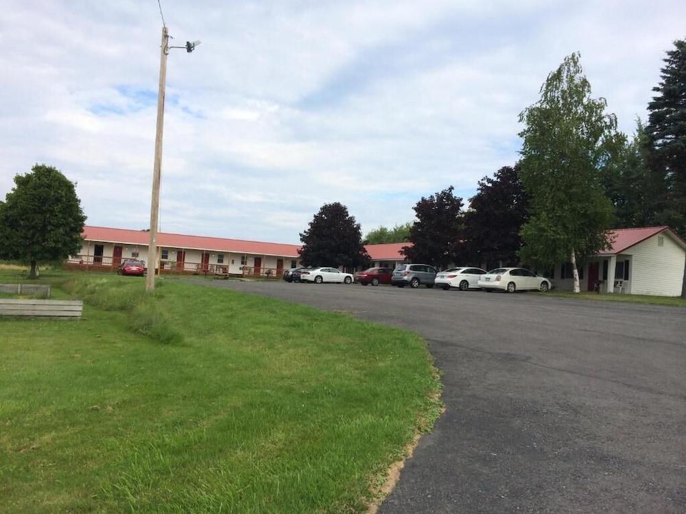 Portlodge Motel photo 7