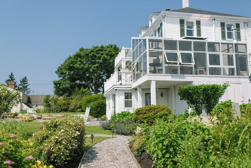 Admirals Quarters Inn photo 63