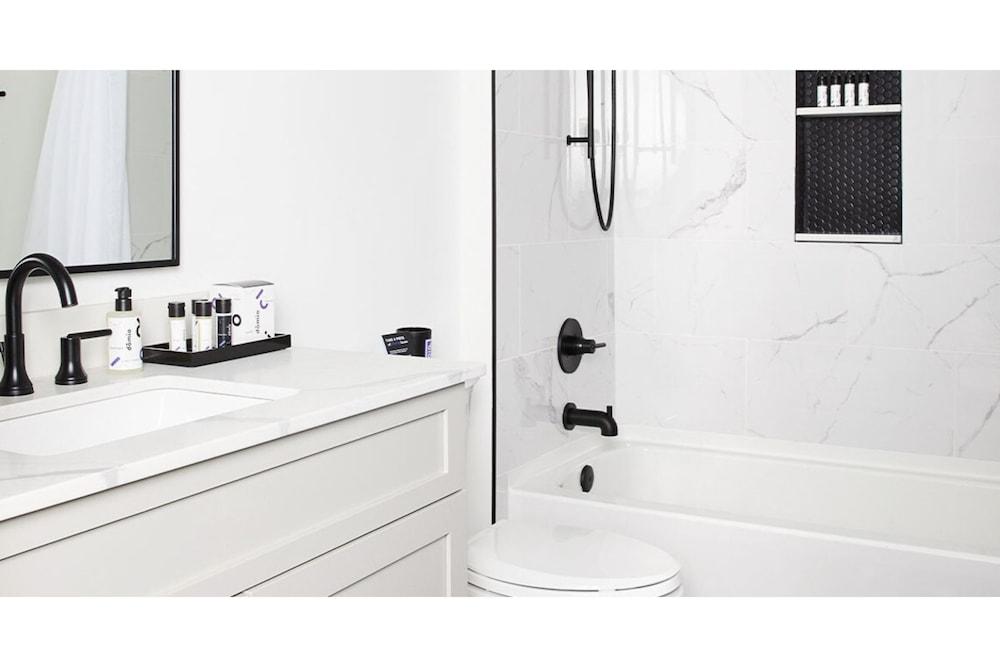 New Orleans Luxury Collection photo 64
