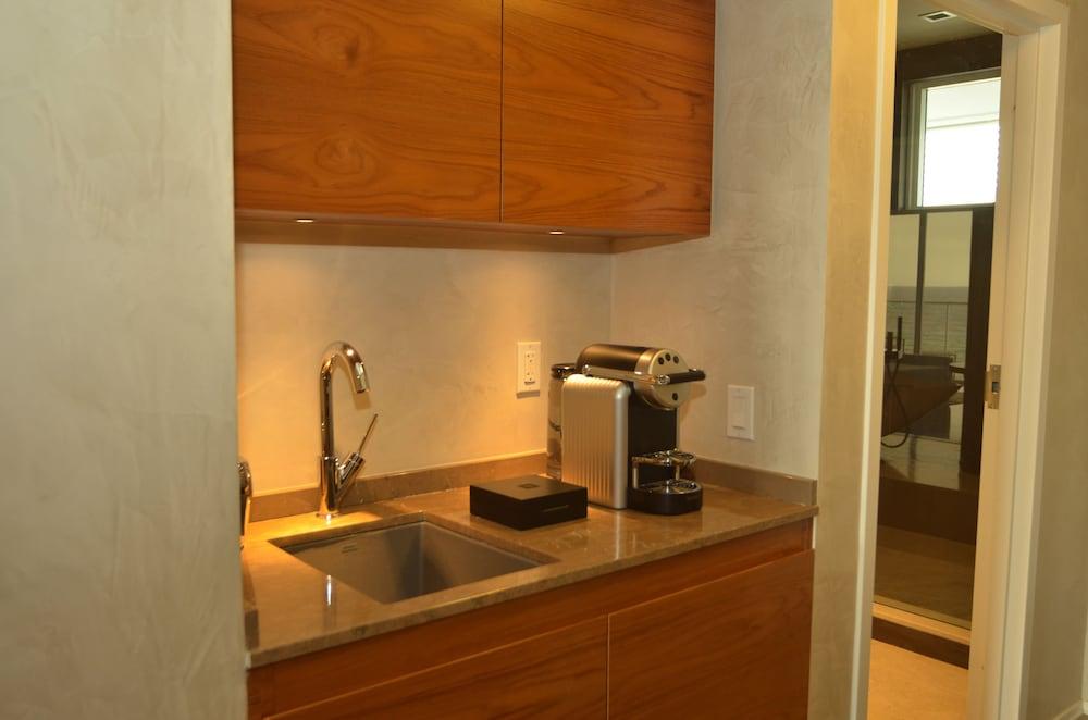 Royal Blues Hotel photo 7