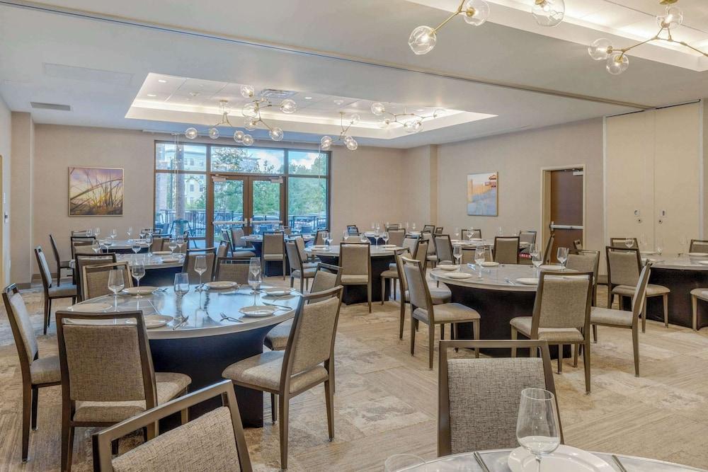 DoubleTree by Hilton Charleston Riverview photo 69