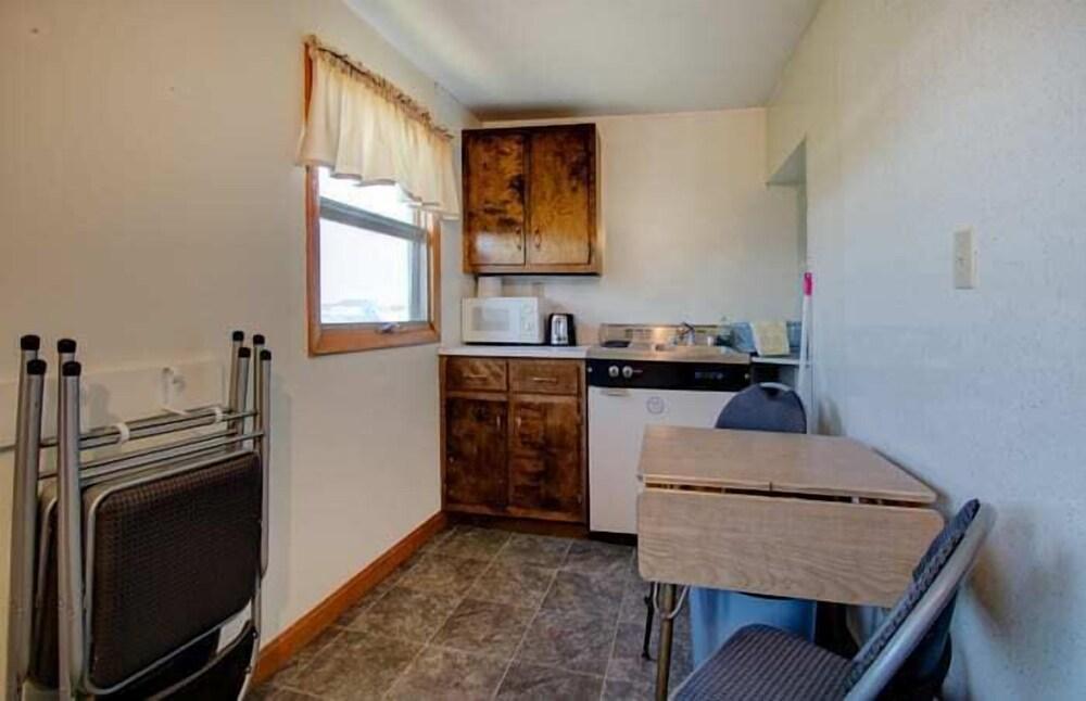 Dolphyn Motel photo 16