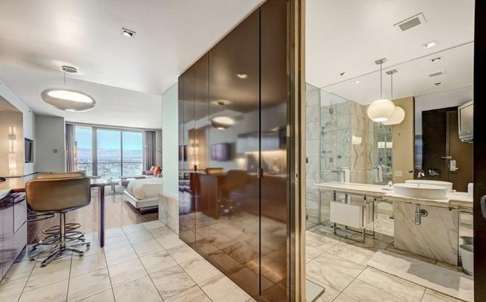 Palms Place Vacation Suites Collection photo 13