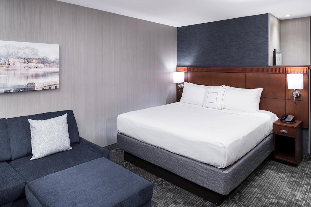 Courtyard by Marriott West Orange photo 10