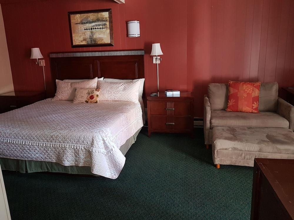 Town House Motel Inc photo 22