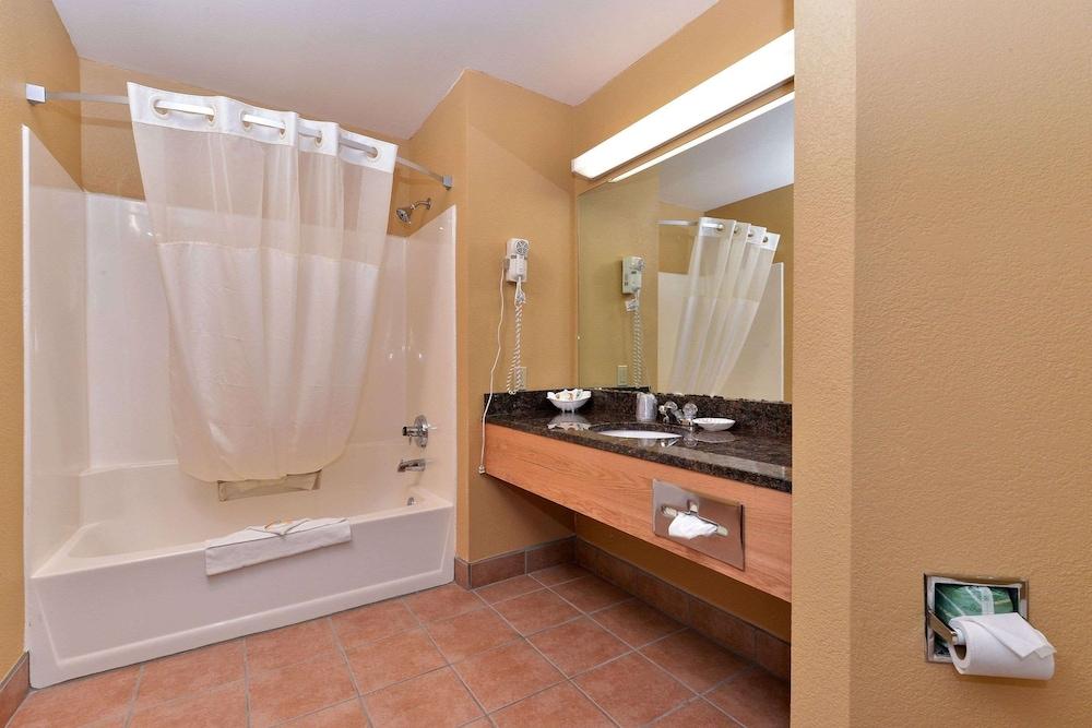 Haven Hotel photo 11
